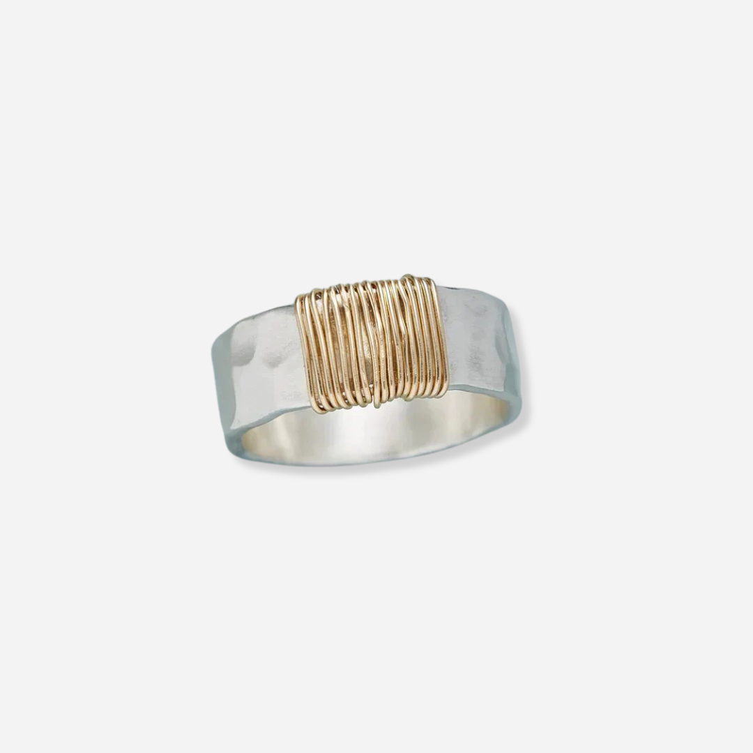 Zoë Vintage Gold-Colored Thread Ring