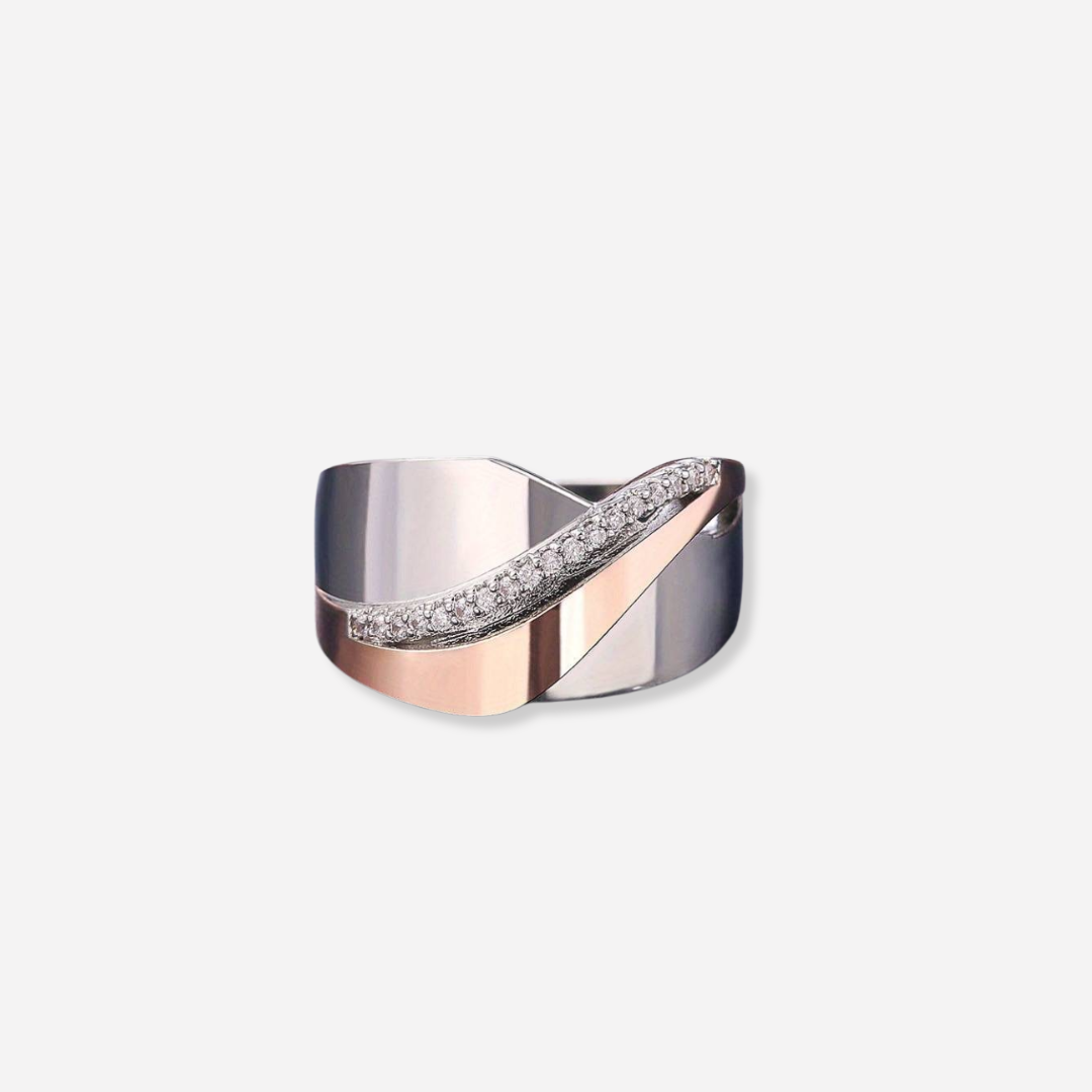 Maria Vintage Rose Gold Accent Ring