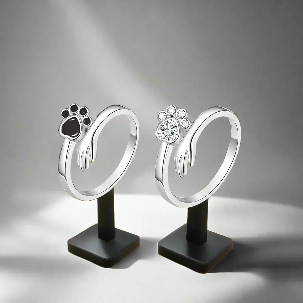 Adjustable Paw Ring Made of 925 Sterling Silver – Hand-in-Paw Design
