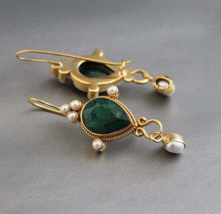 Gaby Vintage Earrings with Pearl