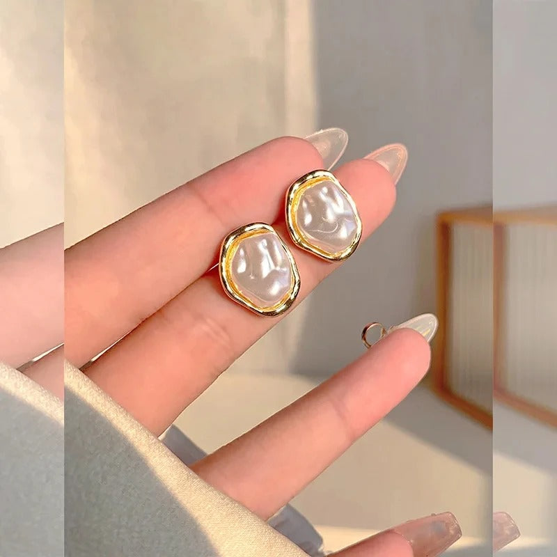 Carmen Elegant Pearl Earrings